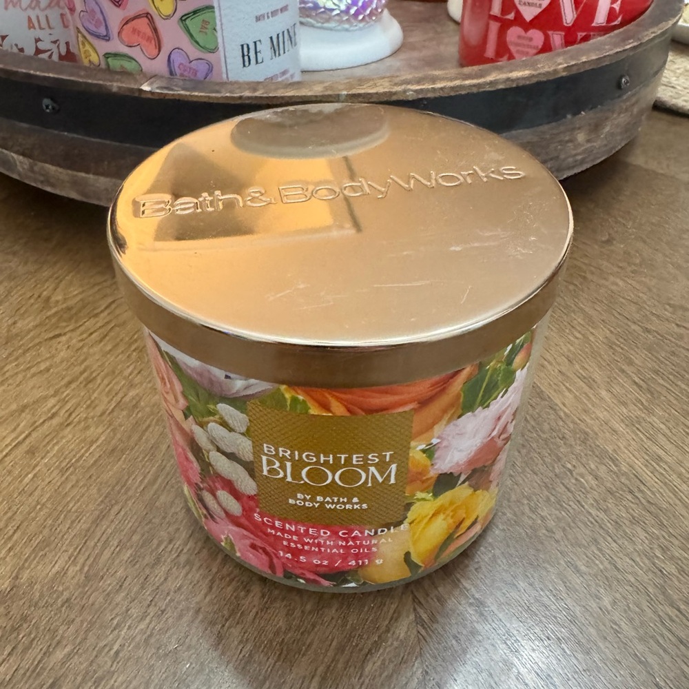 Bath & Body Works Brightest Bloom Candle - Gold Lid with Floral Design
